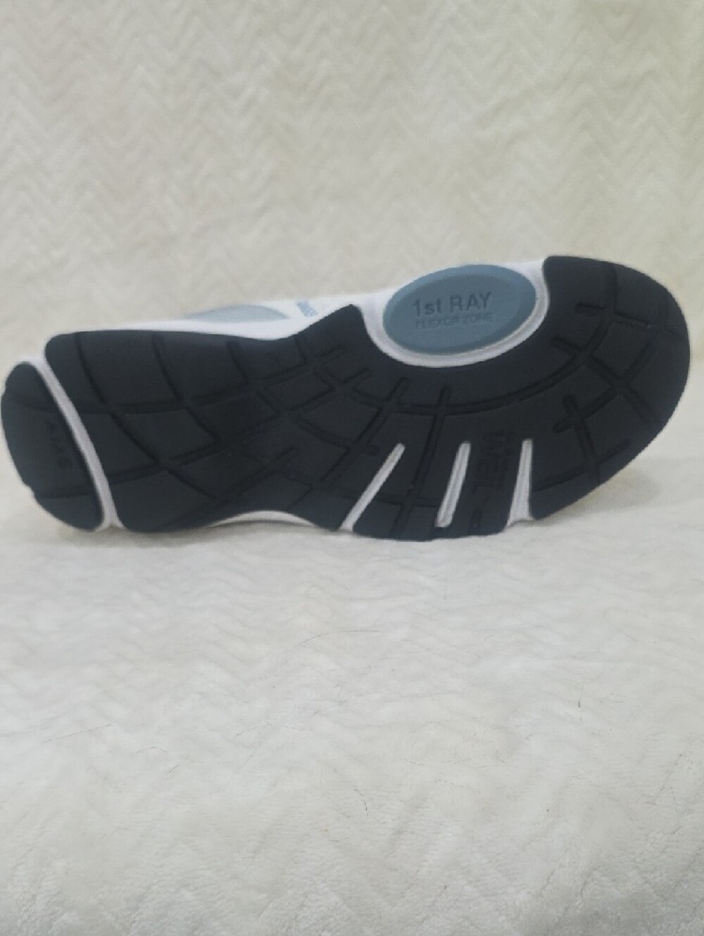 Vionic-Dr. Weil Light Grayish Blue & White Sneaker Style Orthopedic Walking Shoe - Picture 8 of 9